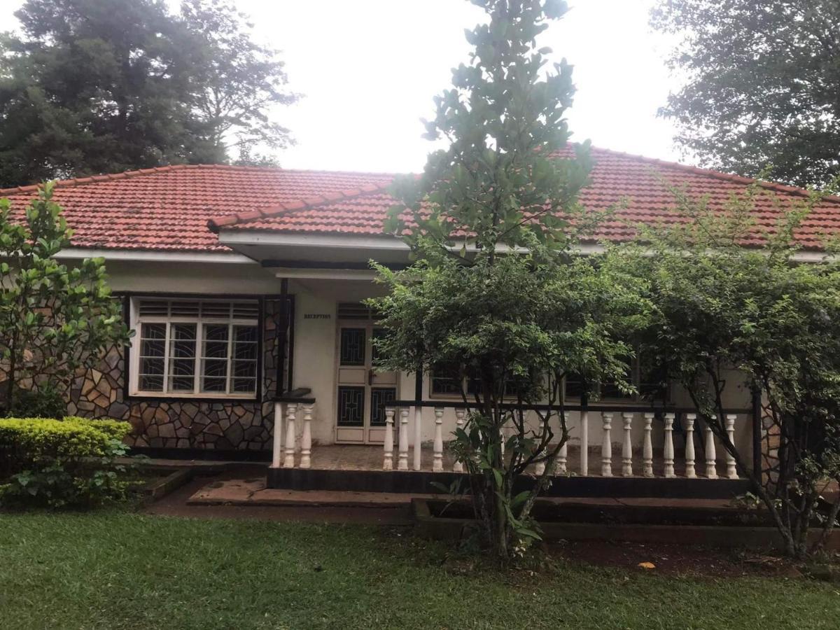 Homestaystudio62 Jinja Exteriér fotografie
